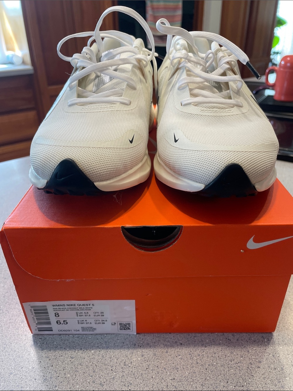 Nike White Women's Athletic Running Shoes with Black Outsole